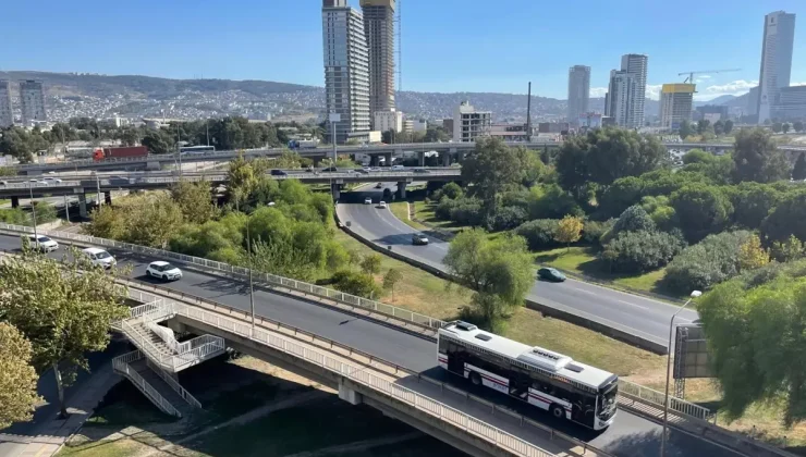 İzmir’de 4 Büyüklüğünde Deprem Paniğe Neden Oldu
