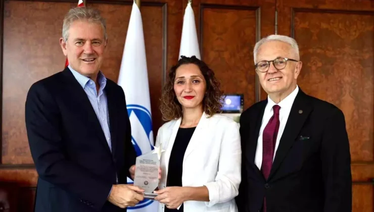 İZTO, 100 Bin Üye Sayısına Ulaşmanın Gururunu Yaşıyor!