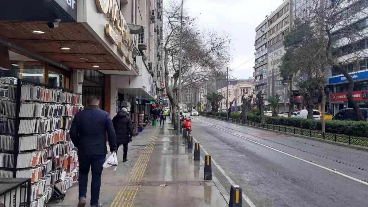 Ege’de 5,2 Büyüklüğünde Deprem Panik Yarattı!