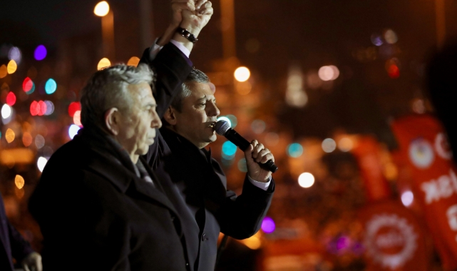 İmamoğlu’na Destek İçin Meydanlar Dolu!