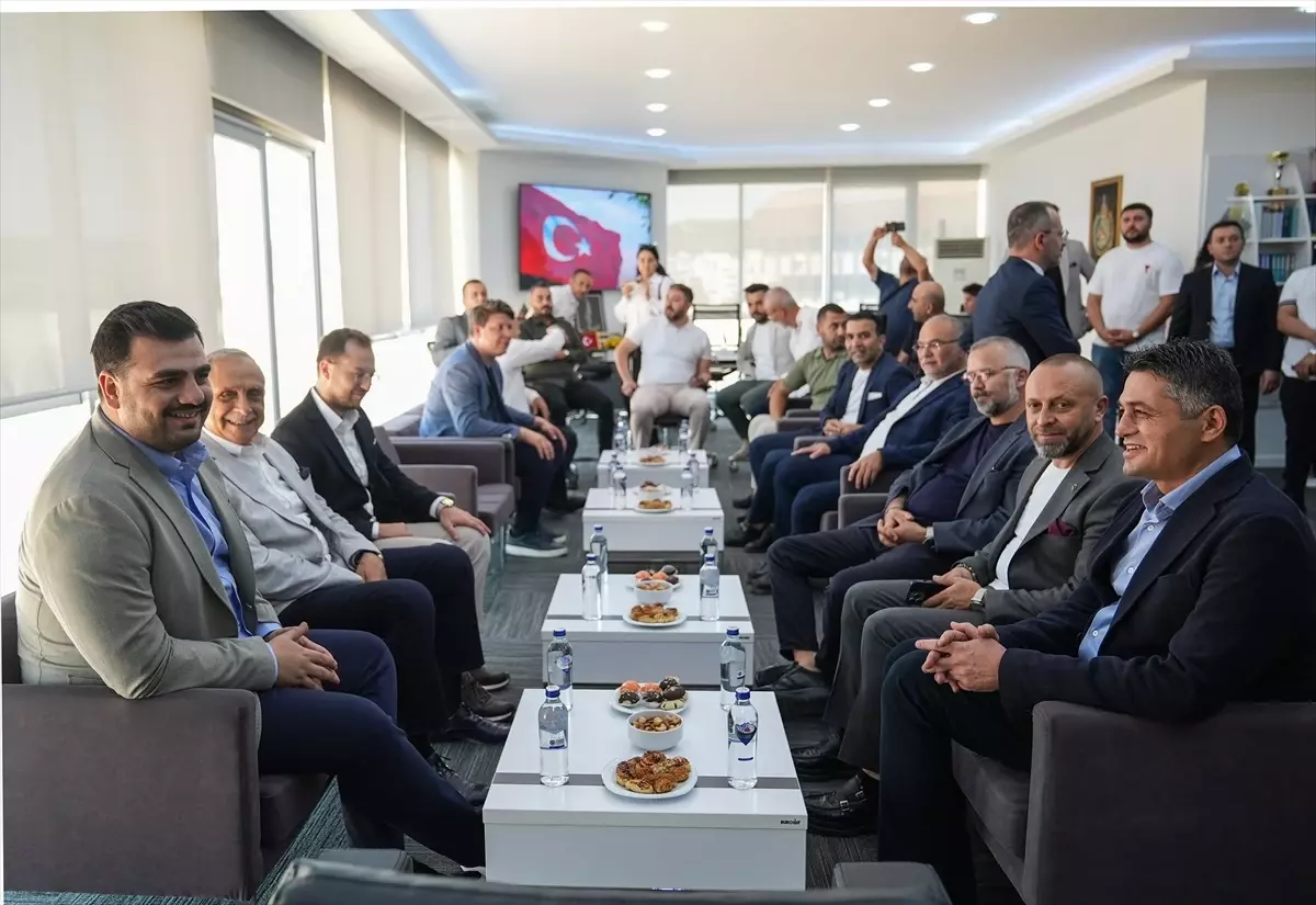 İzmir’de Sorunlar CHP’nin Gündeminde Yok!