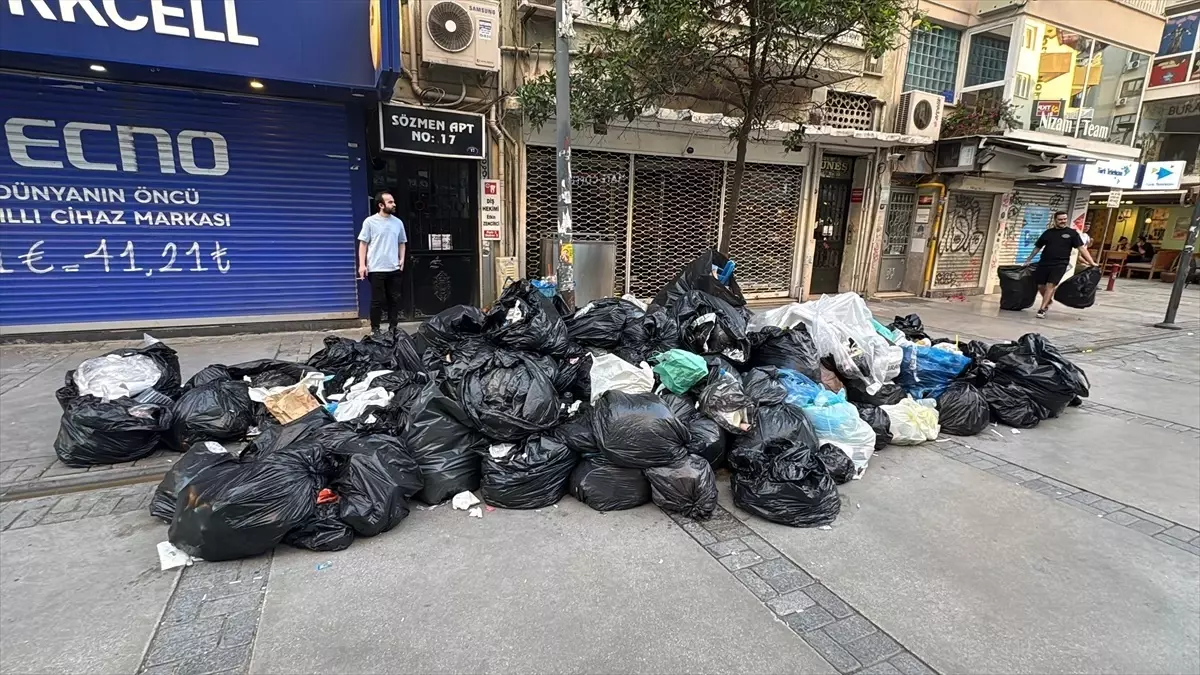 Çöplerle Sarmalanan İzmir: Grev Tepkileri Artıyor!