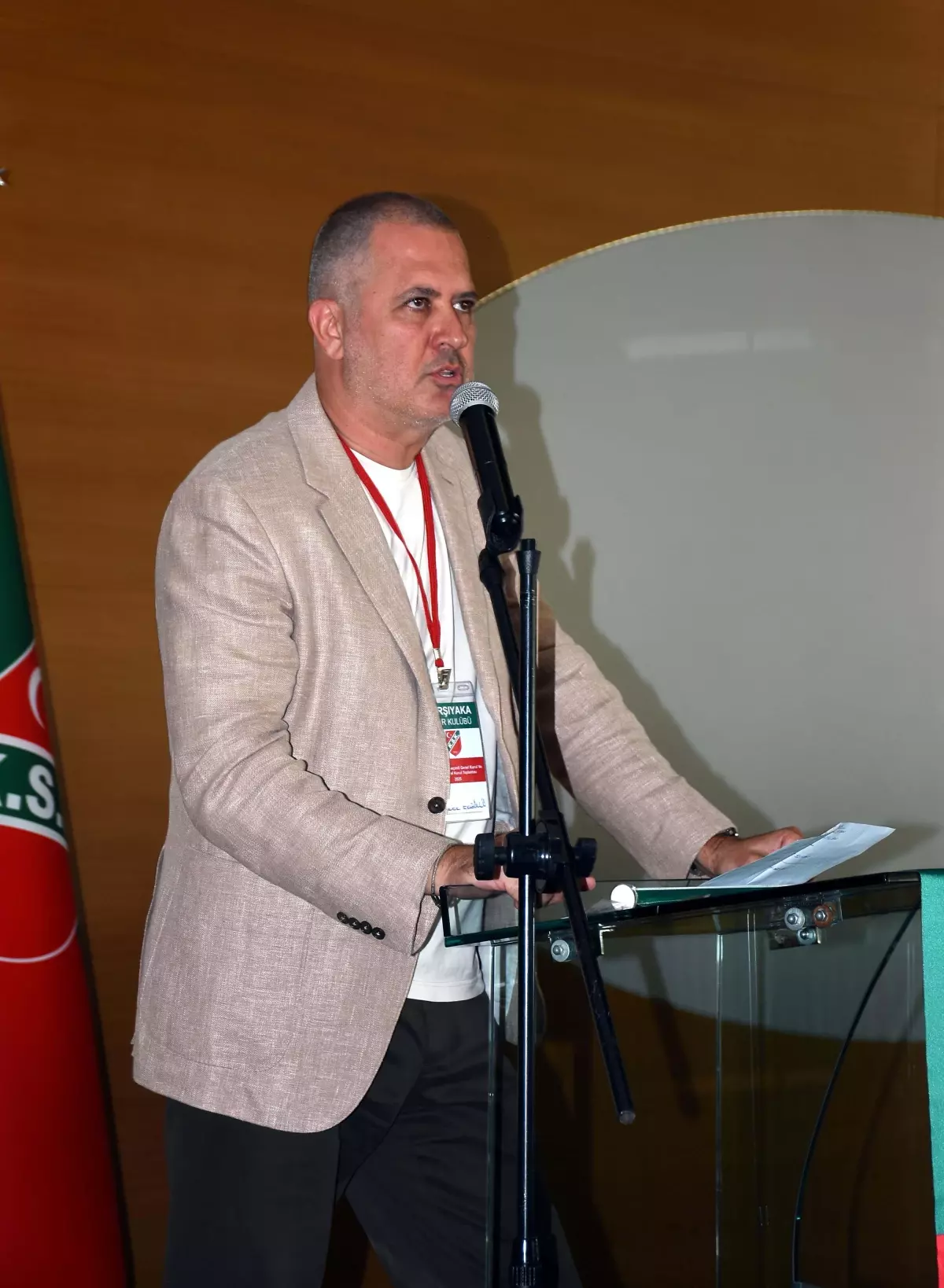 Karşıyaka’da Ergüllü’nün İstifası Şok Etkisi Yarattı!