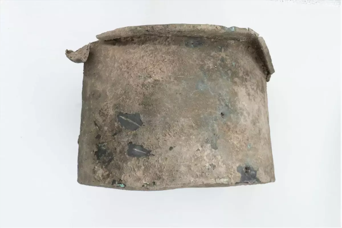 1400 Yıllık Bronz Kazan Bergama’da Bulundu!