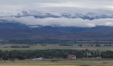 Bayburt’ta Yaz Ortasında Kar Sürprizi!