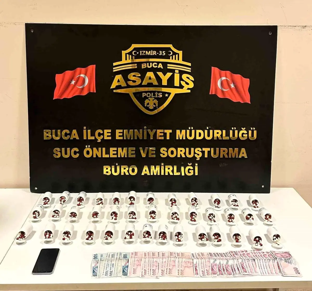 Buca’da Uyuşturucu Operasyonunda 2.246 Hap Ele Geçirildi!