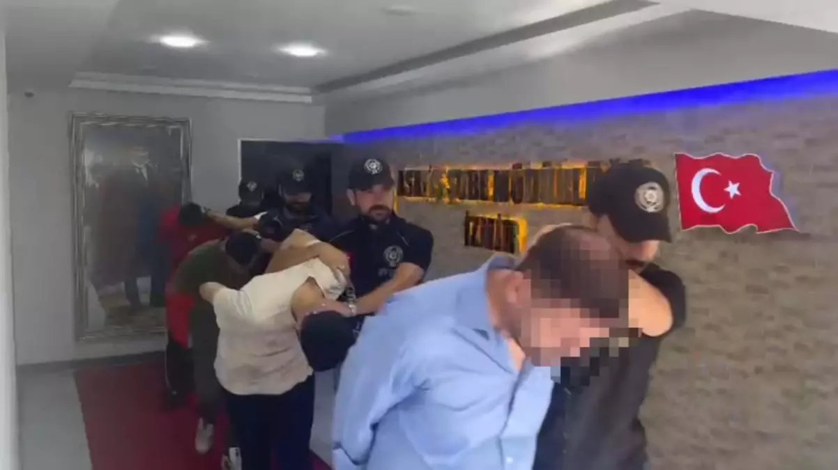 Göztepe Taraftarları Arasında Kanlı Kavga: 1 Ölü!