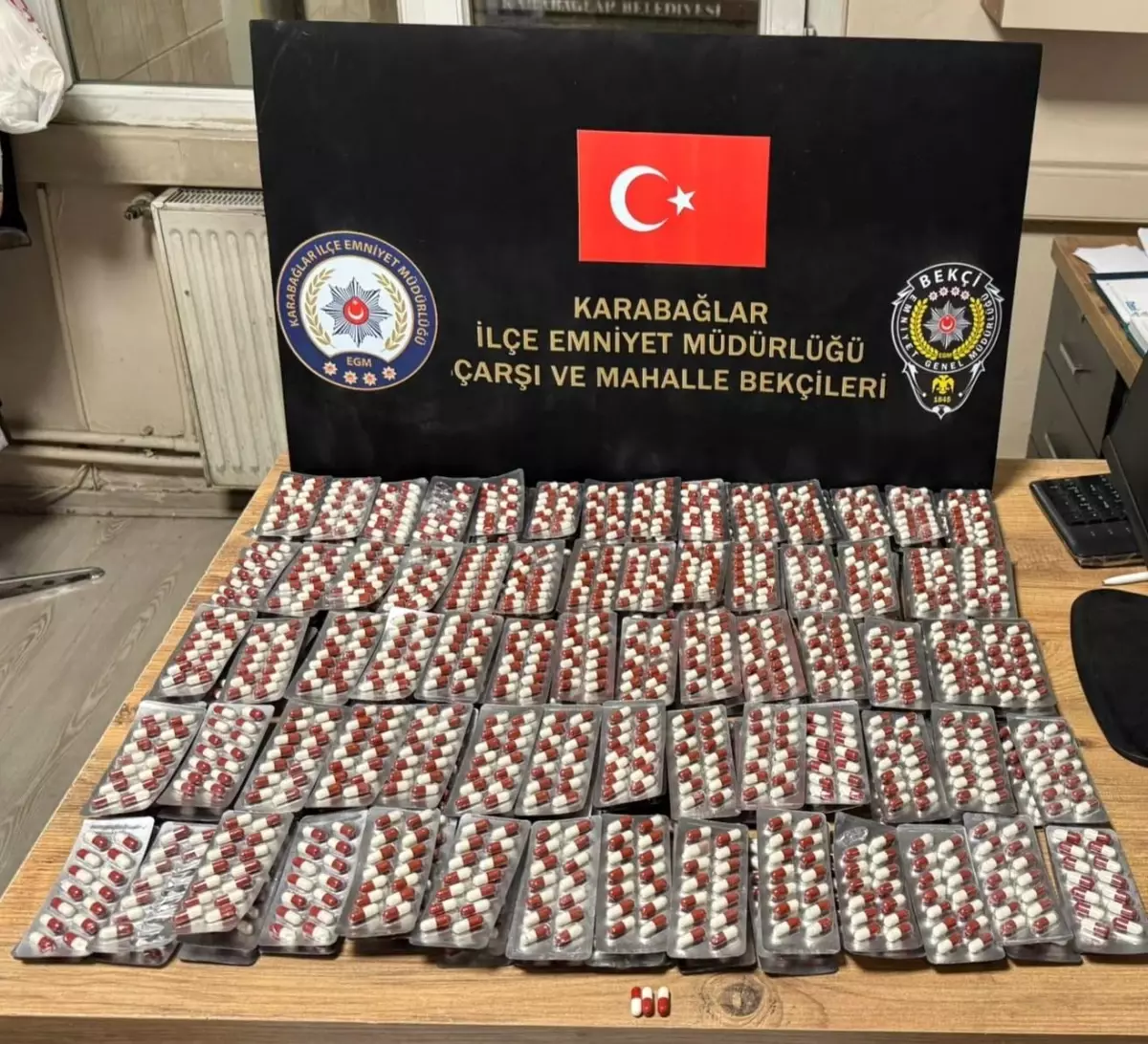 İzmir’de Uyuşturucu Operasyonu: 3 Şüpheli Yakalandı!