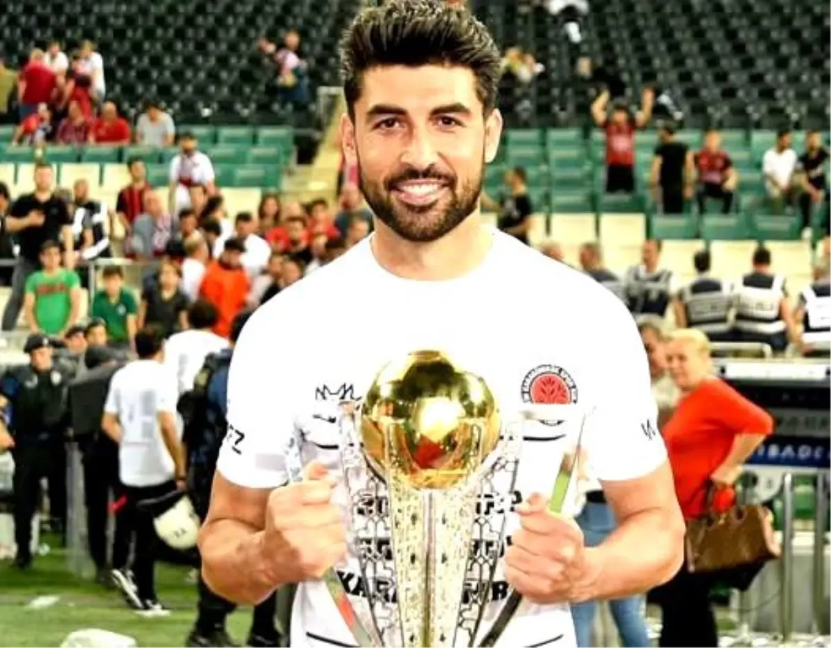 Ahmet Aras Çeşmespor’a Geri Döndü!