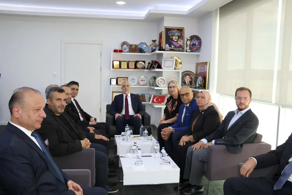 Bakan Işıkhan İzmir’de Aliağa’yı Ziyaret Etti