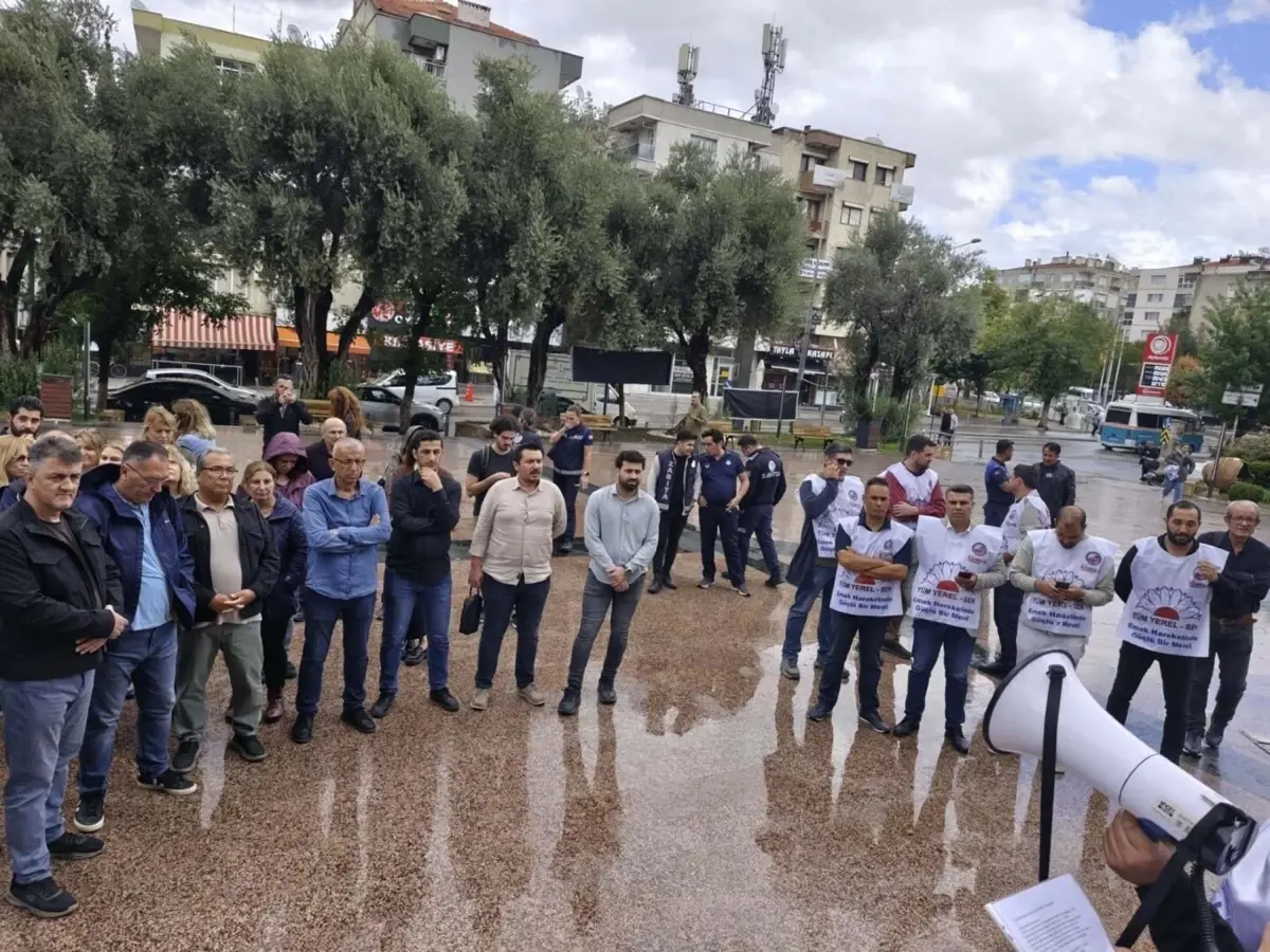 Buca’da Memurlar İş Bıraktı: Hak Talebi Sürecek