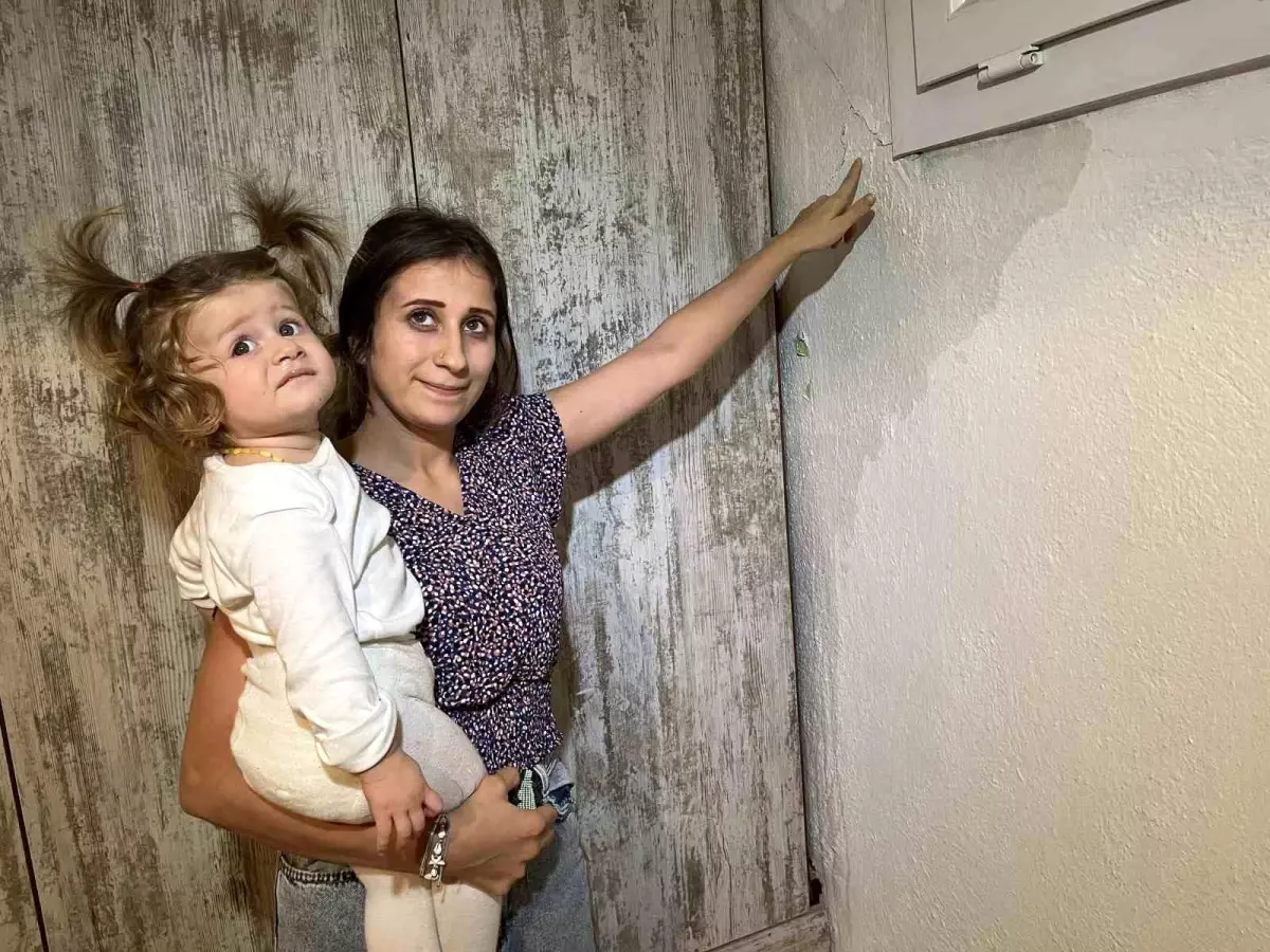 Karabağlar’da Su Baskını: Evler Tehlikede!