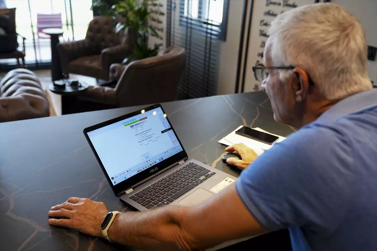 Fedakar Öğretmenler, Gelecek İçin Gönüllü Dersler Veriyor