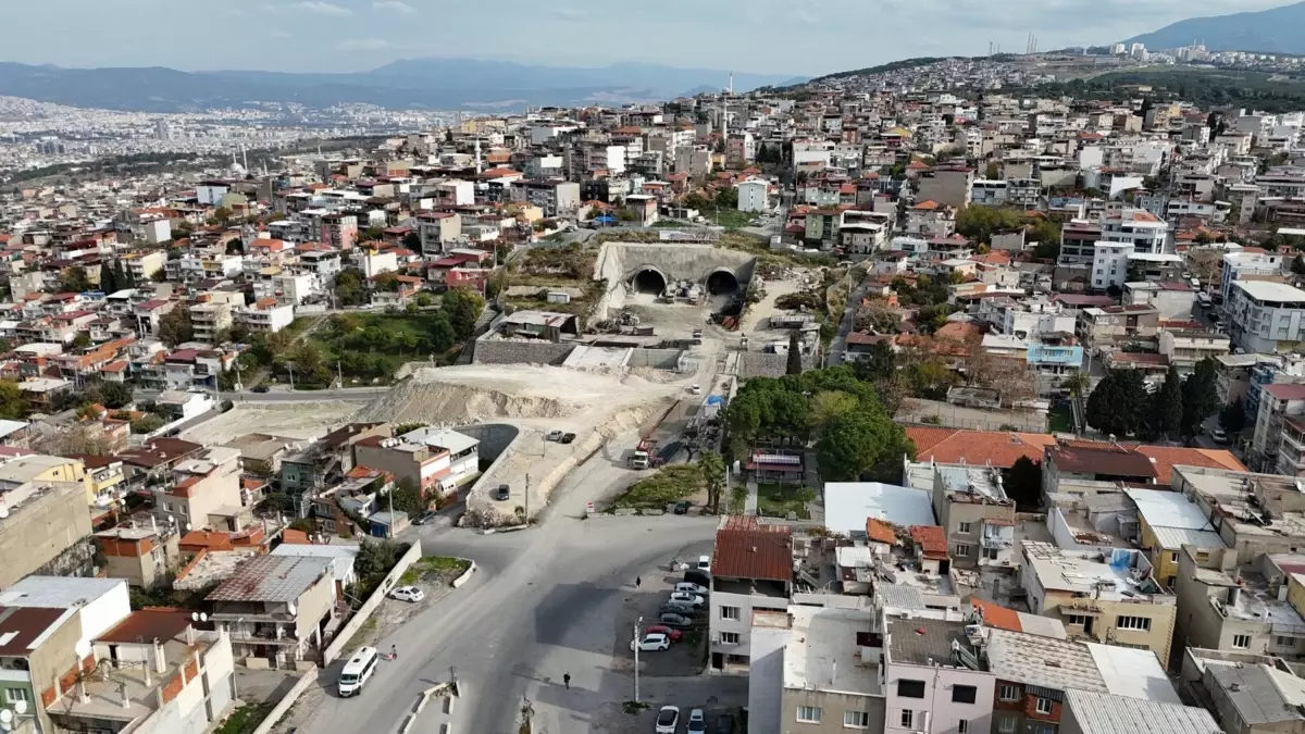 İzmir’de Tünel Çalışmaları Kan Terleme Yarattı!