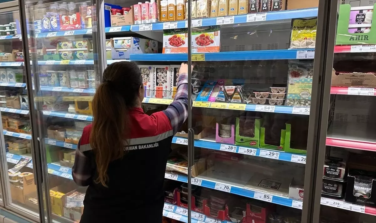 Menemen’de Tarihi Geçmiş Ürünler Yüzünden Ceza!