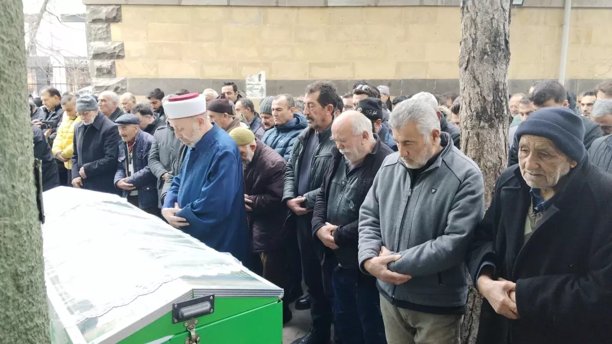 Cenazeye Duvakla Uğurlandı: Gözde’nin Dramı