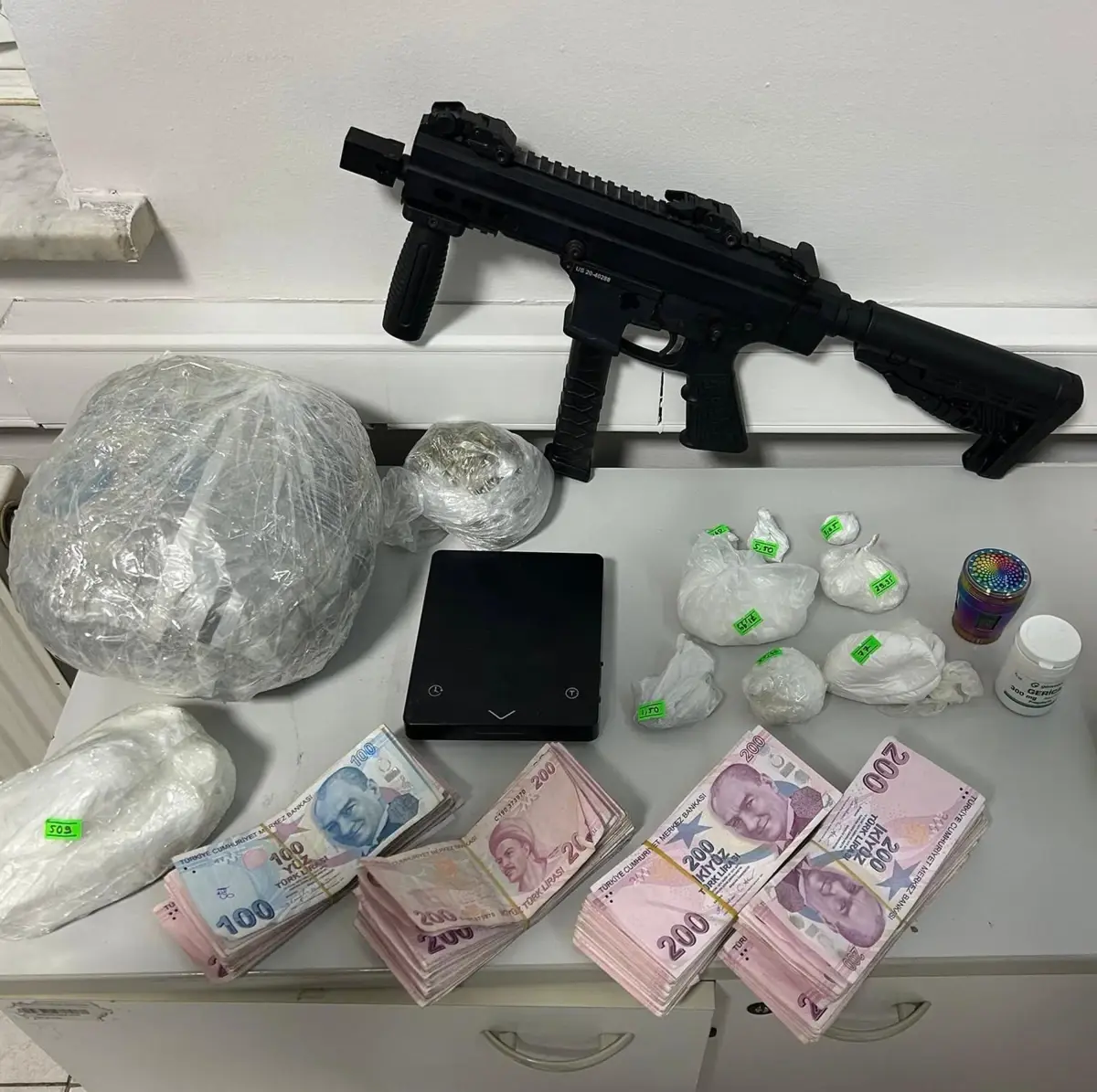 İzmir’de Hobi Bahçesinde Firari Hükümlü Yakalandı!