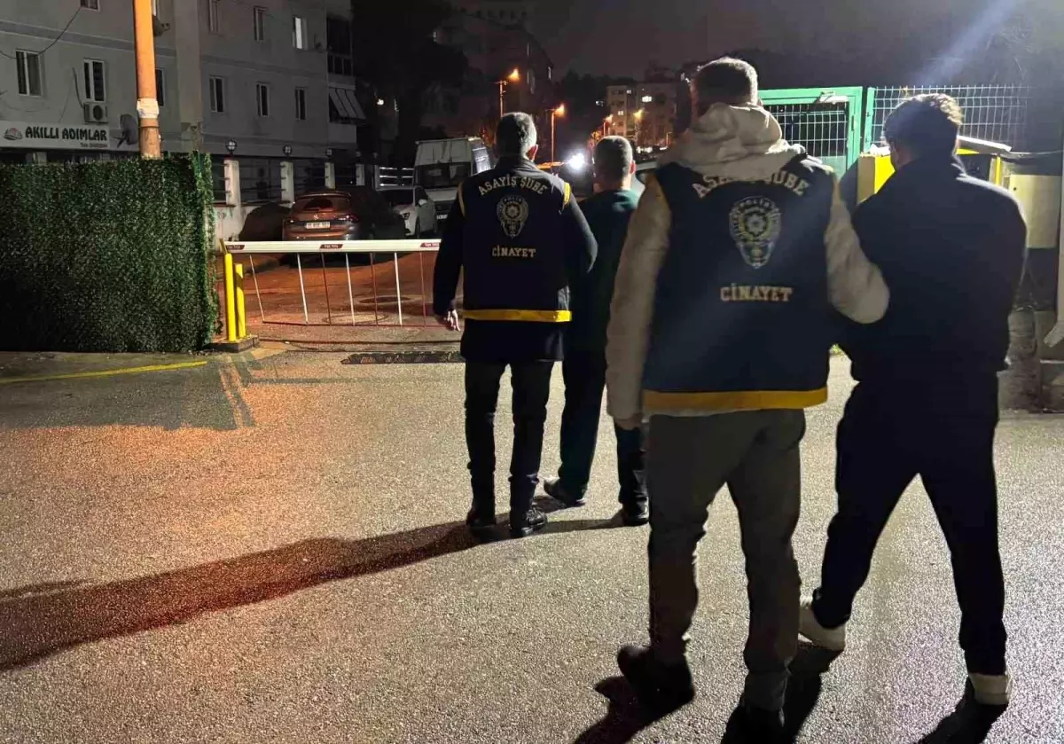 Maskeli Soyguncular İzmir’de Yakalandı!