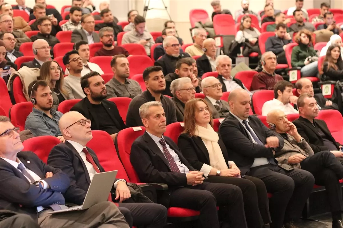 İzmir’de Deprem Performansı İçin Sempozyum Başladı