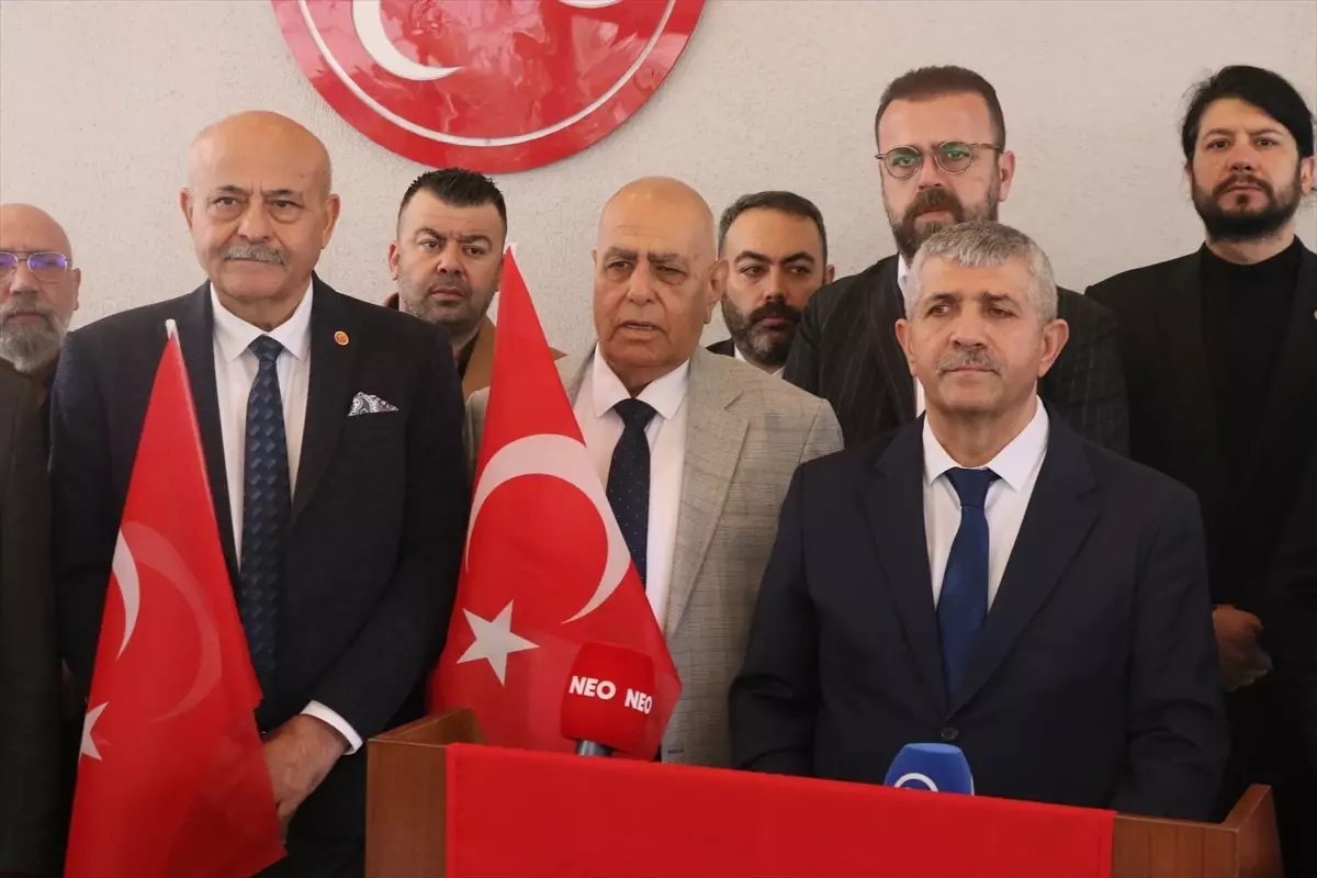 İzmir’de Bayrak İçin Sivil Toplum Birliği!