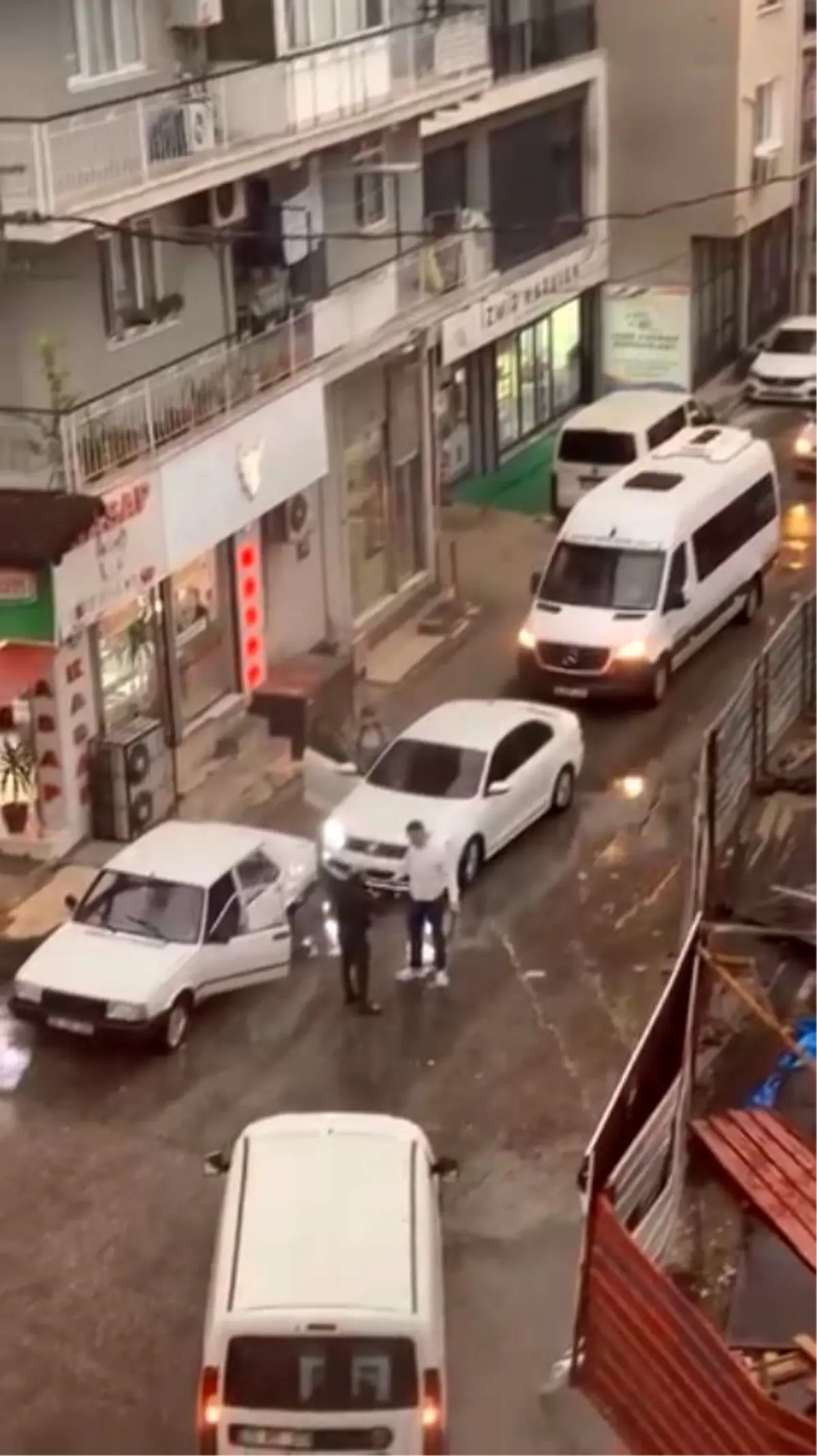 Trafik Tartışması: Bıçakla Kovalama Şoku!