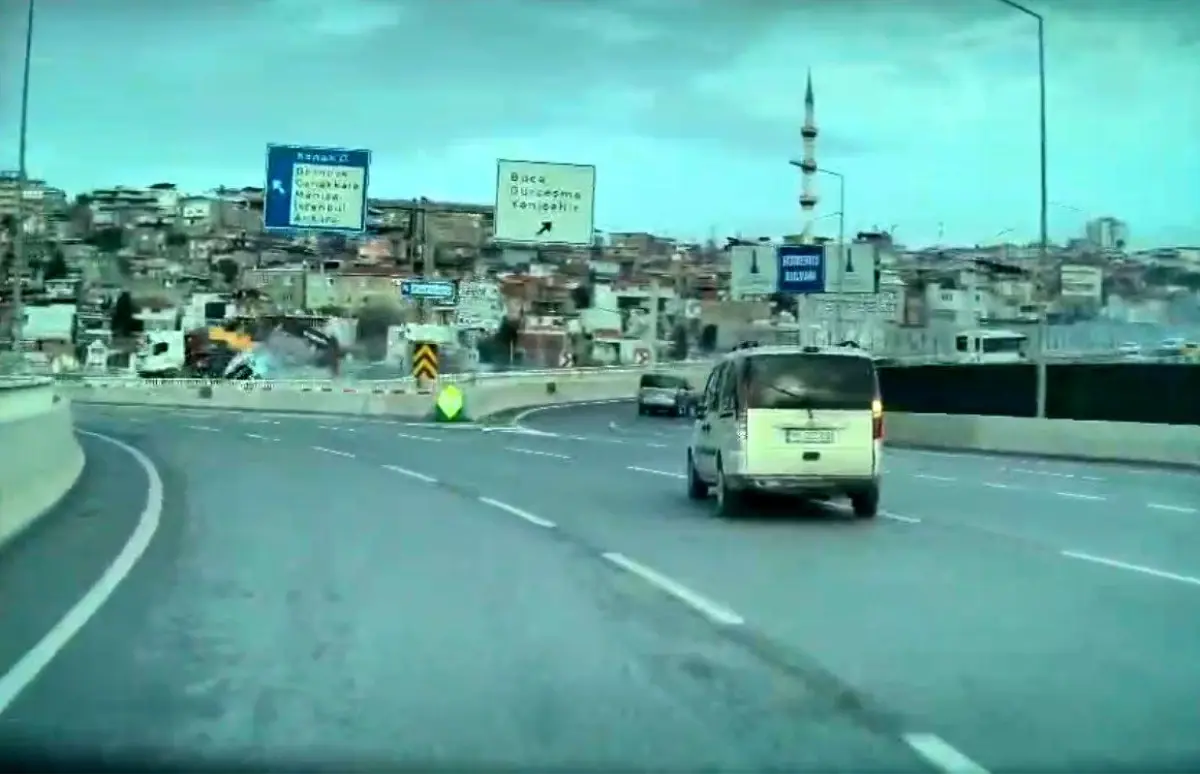 Freni Boşalan Kamyonun Dehşet Anları İzmir’de!