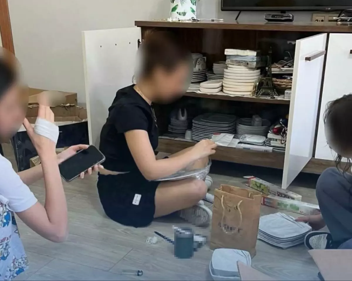 Öğrencileri Evine Götüren Öğretmene Şok Gözaltı!