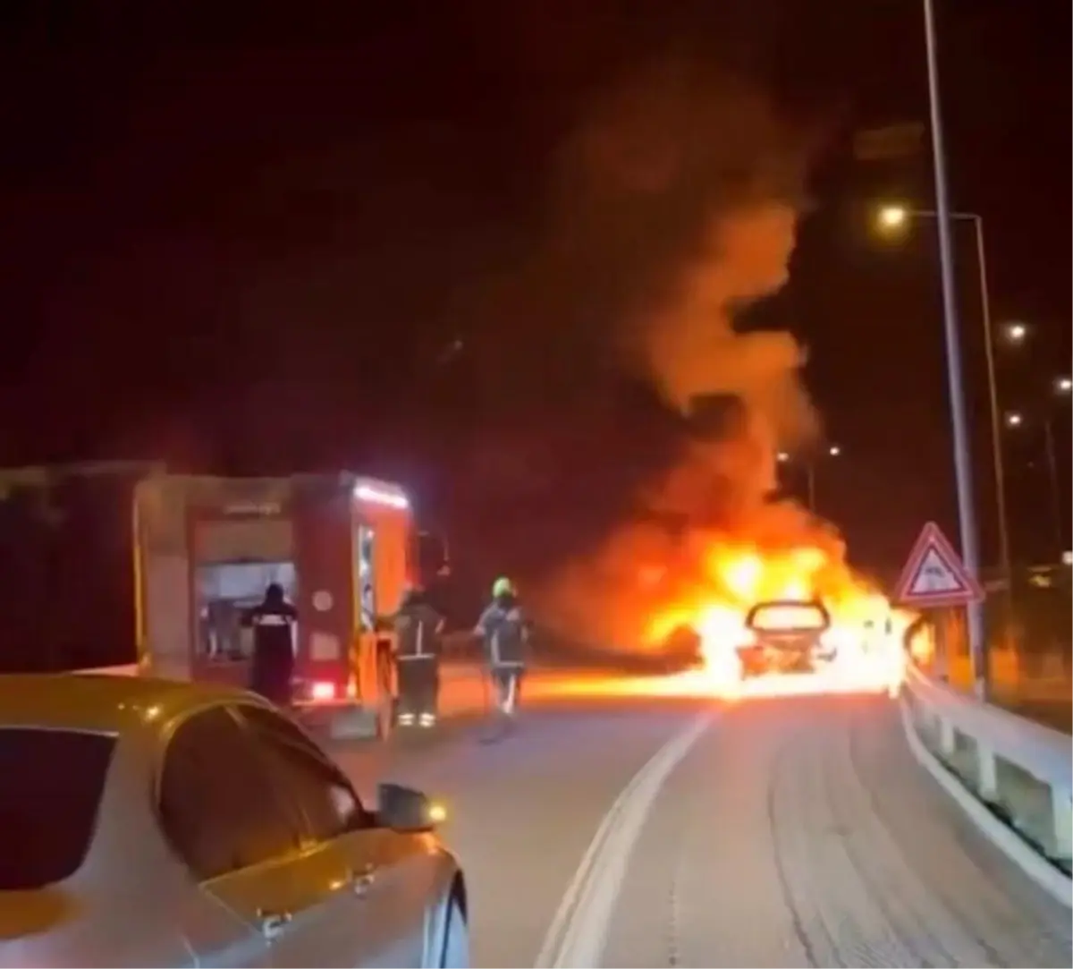 Bursa’da Otomobil Alev Alev Yandı!