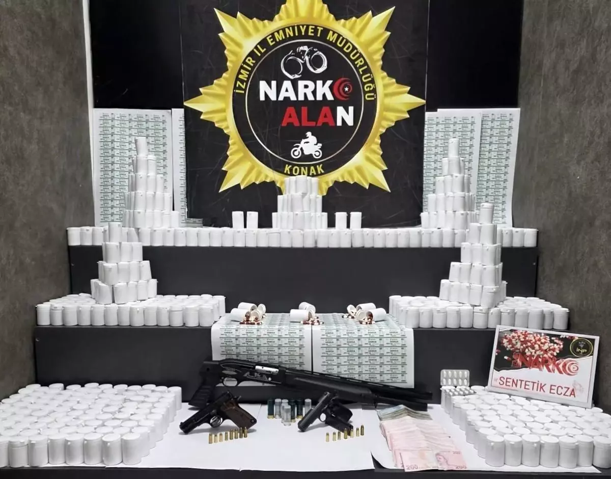 İzmir’de Dev Uyuşturucu Operasyonu: 108 Bin Hap Ele Geçirildi!