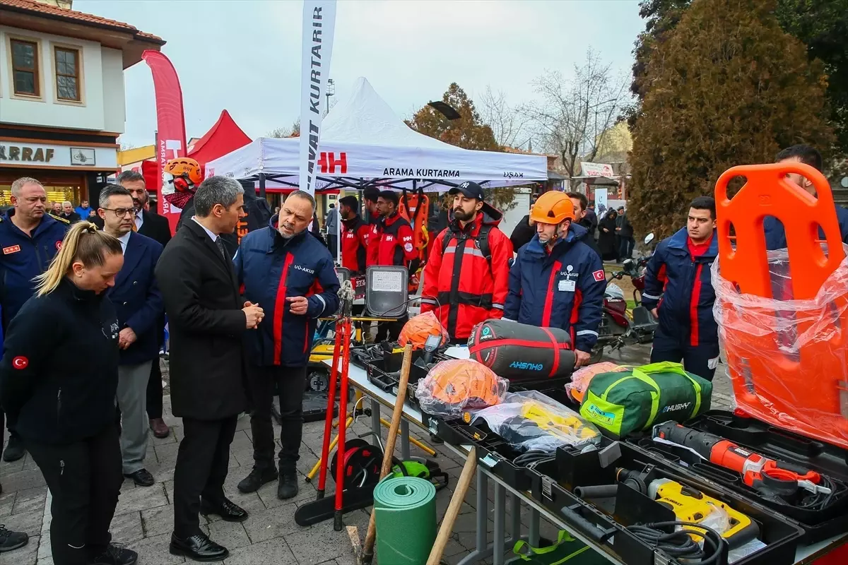 Asrın Felaketi: Depremler İçin Anma Törenleri
