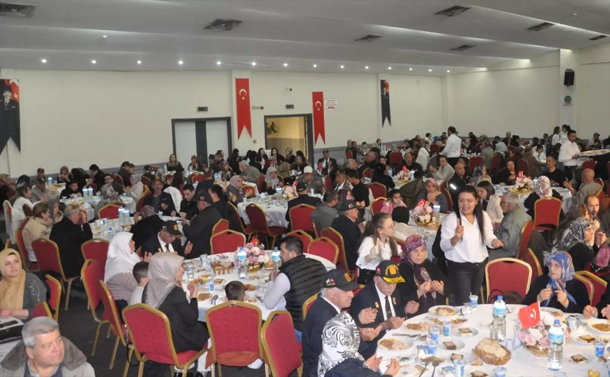 Ödemiş’te Şehit Aileleri ve Gazilerle İftar