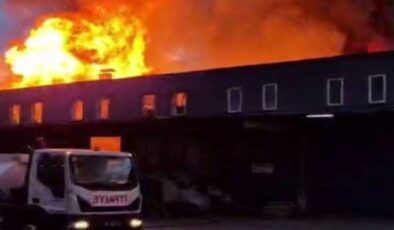 Karapınar’da Yangın: Depo Küle Döndü!