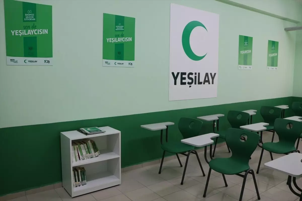 Bağımlılıkla Mücadeleye Yeşilay Kulüp Odası Desteği