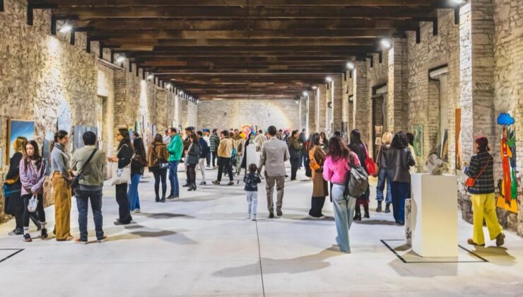 İzmir’de Kadın Temsili İçin Sanatla İtiraz!