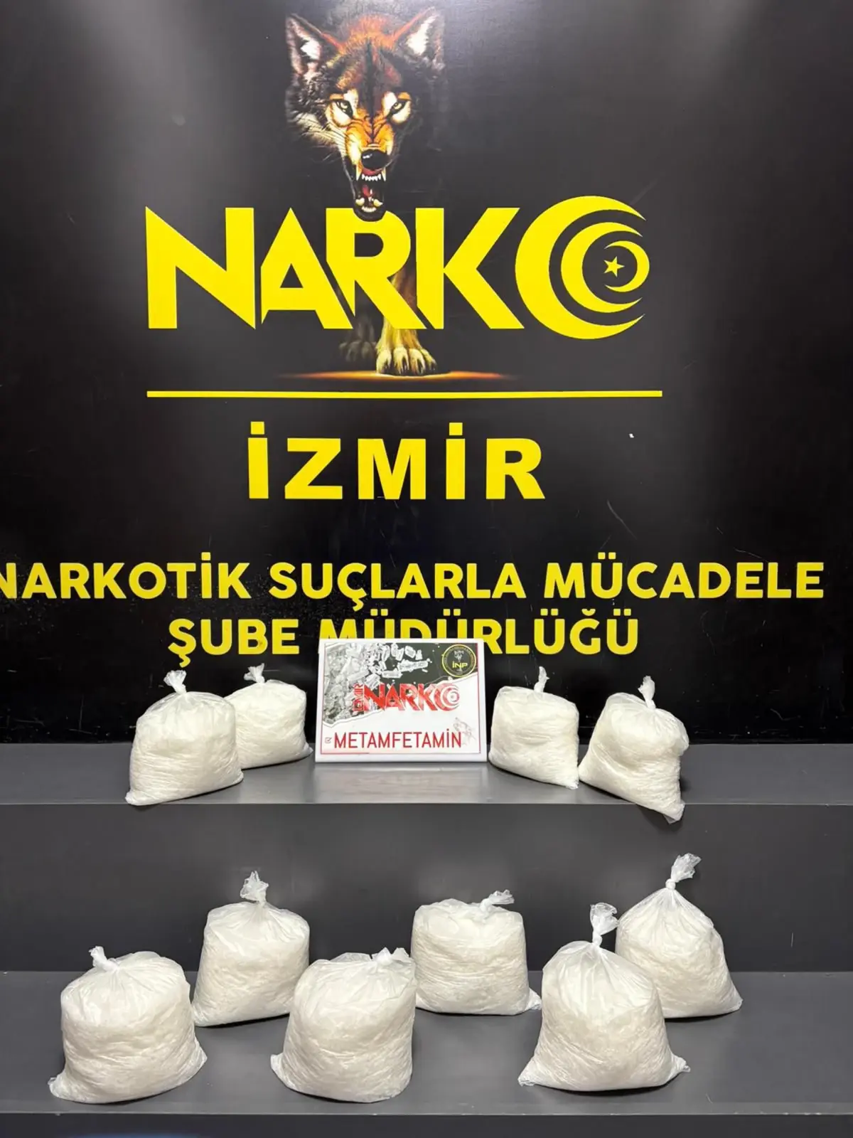 İzmir’de Kargoda 9 Kilo Metamfetamin Yakalandı!