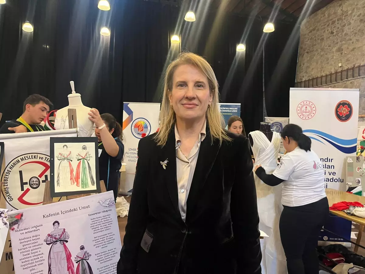 Genç Tasarımcılar Filistin İçin Dikişsiz Yarıştı