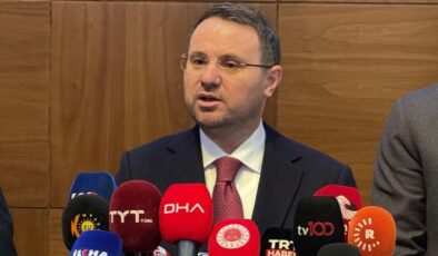 Bakan Gürlek: Gençler Sosyal Medyaya Kanmasın!