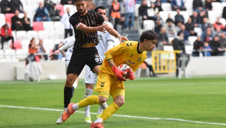 Yaralı Kaleci Ulaş, Fedakarlığıyla Takıma Can Verdi!