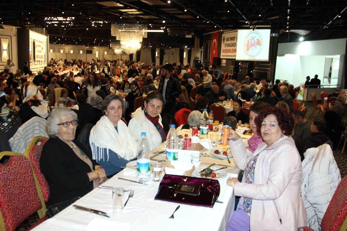 Erzincanlılar İzmir’de Dayanışma İçin Buluştu