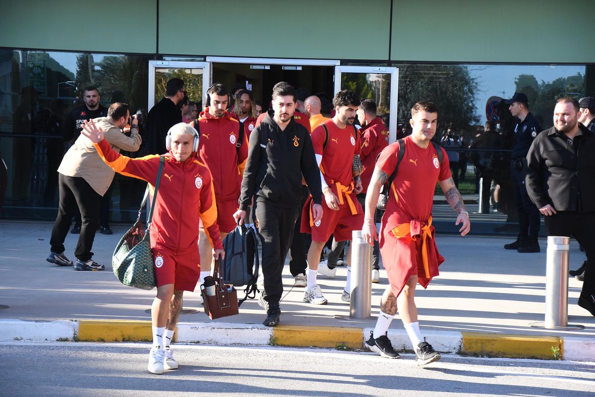 Galatasaray İzmir’e Coşkuyla Geldi!