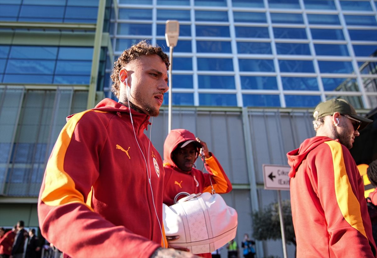 Galatasaray İzmir’de Taraftar Coşkusu ile Karşılandı!