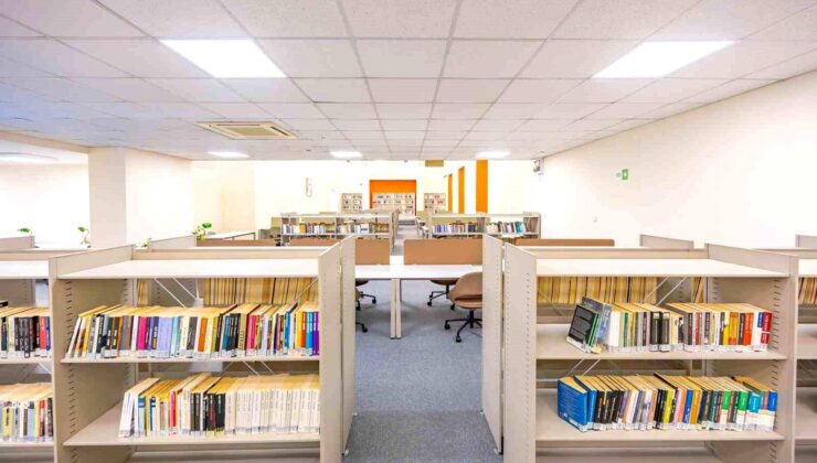 İzmir’de Yeni Kütüphane Gençlere Kapı Açtı!