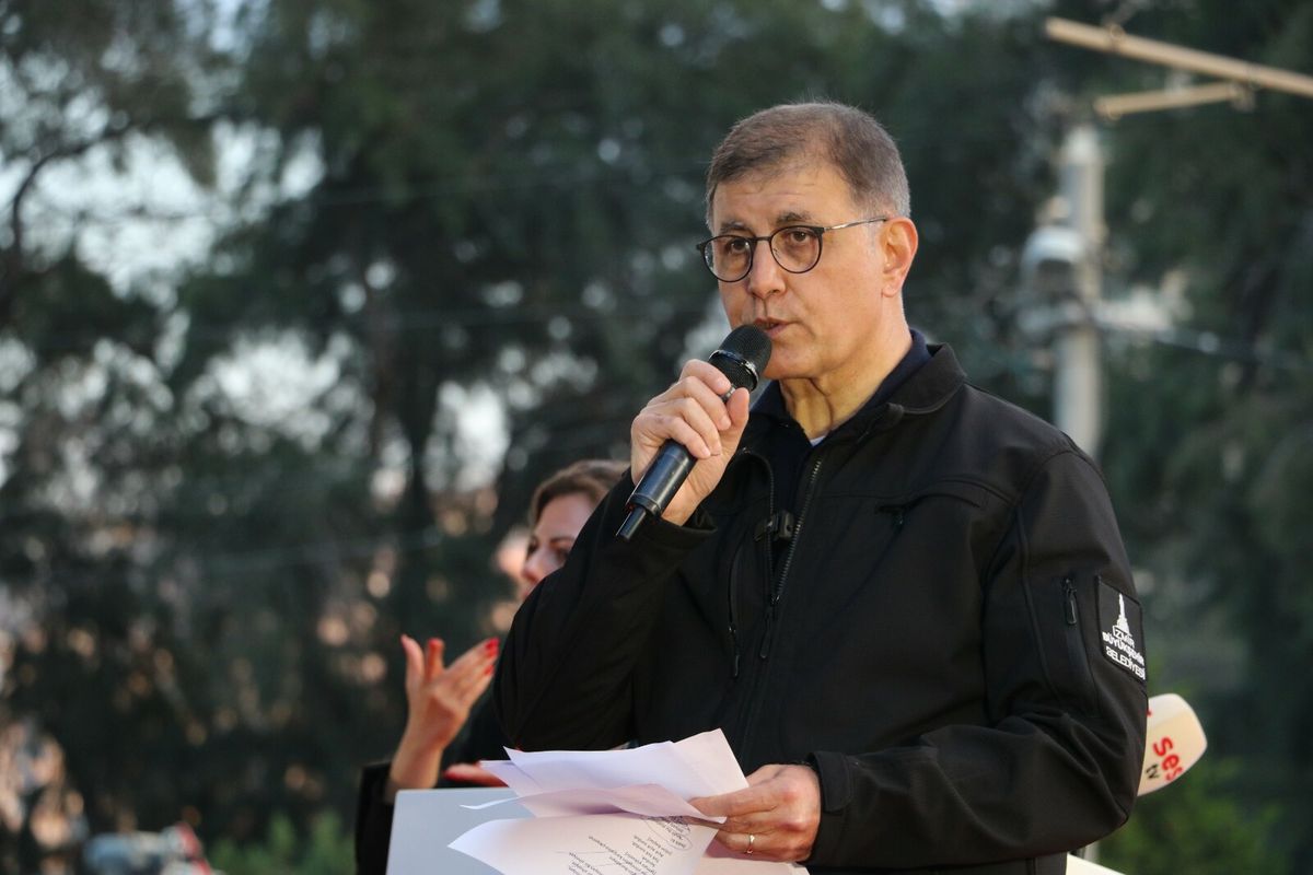 İzmir’de Meslek Fabrikası İçin Büyük Mücadele!